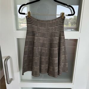 Max Studio Stretchy Patterned Skirt